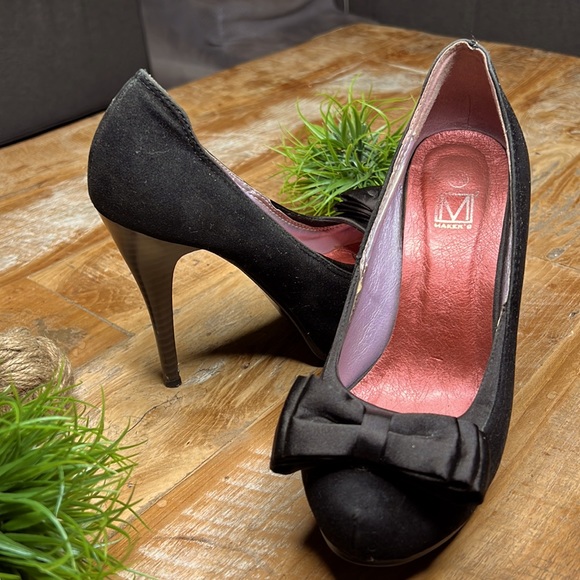 Maker’s black faux suede with a bow - Picture 6 of 10